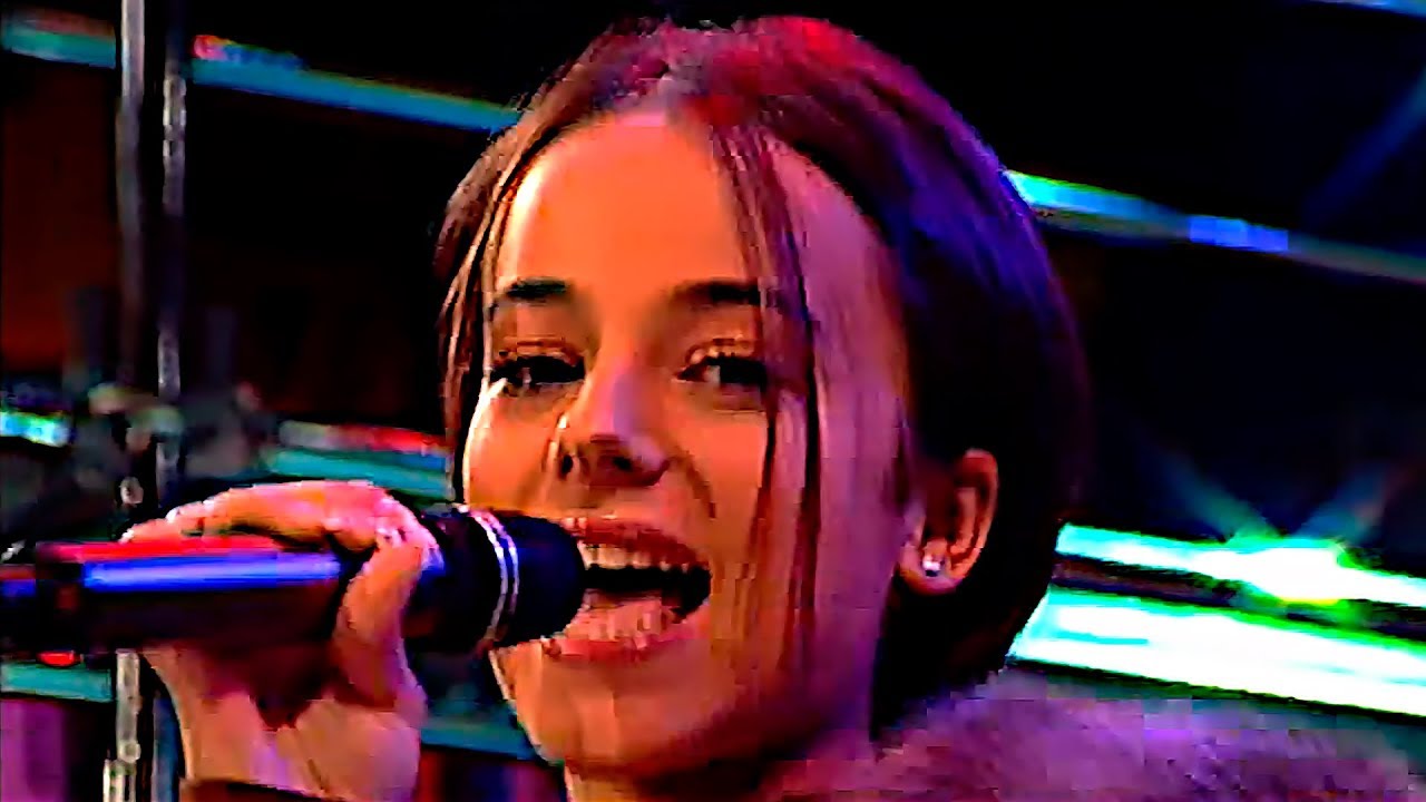 Alizée - Moi Lolita (2000) (HQ Music Video) - YouTube