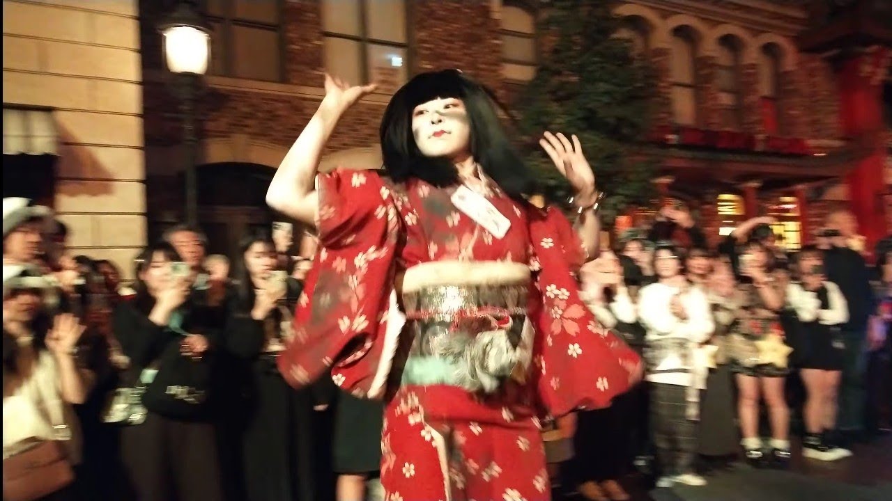 2023 10 19 USJ 日本人形ゾンビ バックドラフト前  ゾンビ·デ·ダンス