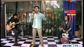 Download lagu FEBRIAN Live At 8-11 Show (22-11-2012) Courtesy METRO TV