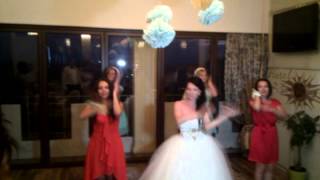 Подарок невесты жениху - танец невесты и подружек. Свадьба в Черногории