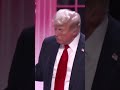 Donald Trump během nominačního sjezdu poprvé popsal dramatické okamžiky ze sobotního atentátu