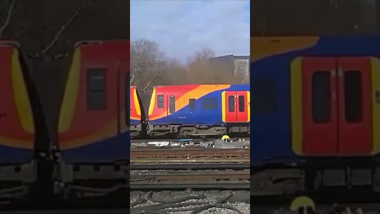 444 Races 458 Train Out of London Waterloo 