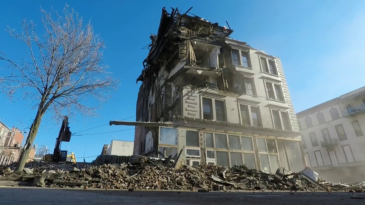 Tearing down Historic Tama Complex Burlington, Iowa YouTube