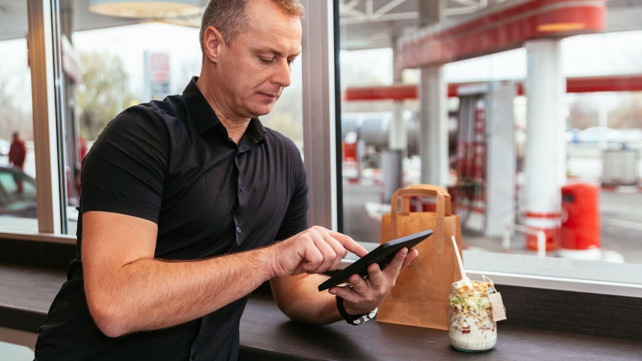 Food & Dining: 3 Best Gas Stations to Eat at Across America