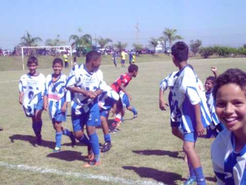 neymar e ganso comemorando gol