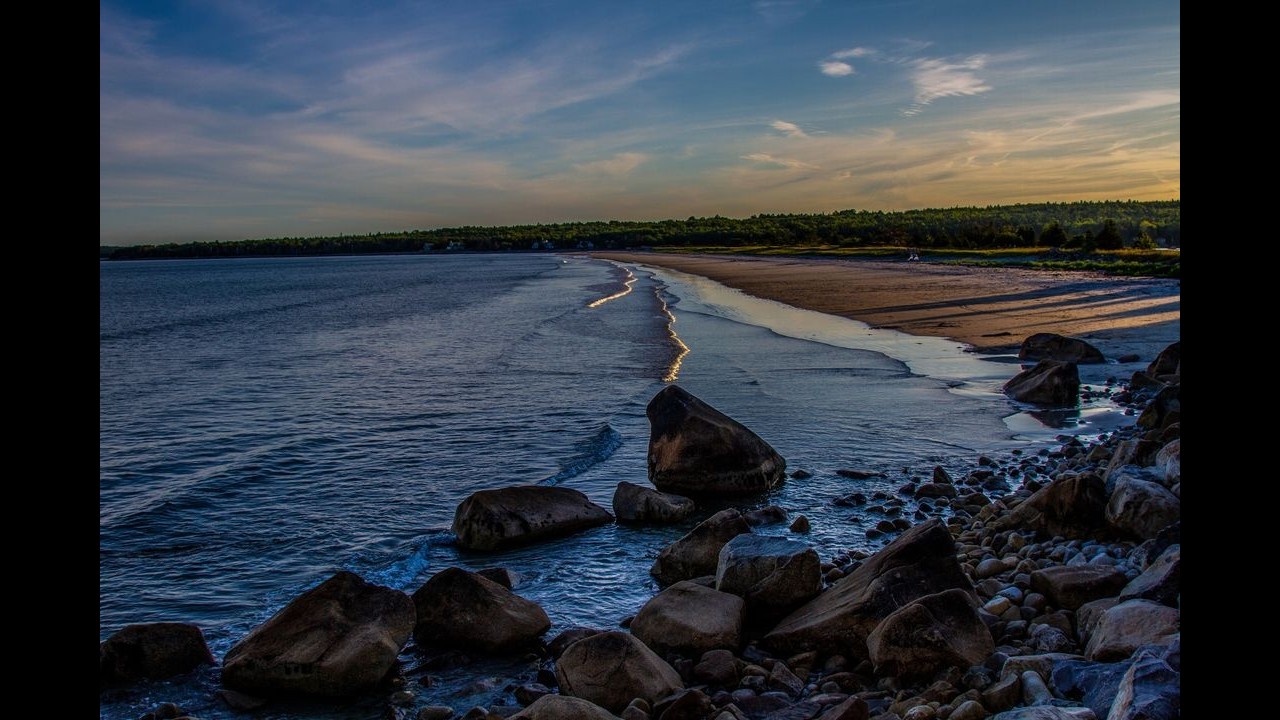 The Quarterdeck Resort Accommodations, Grill restaurant and Beachside Villas in Nova Scotia