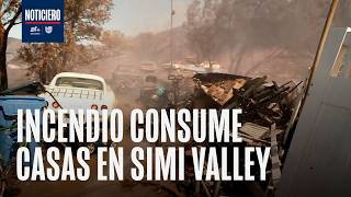 Incendio forestal en Simi Valley s muestran casas calcinadas en California