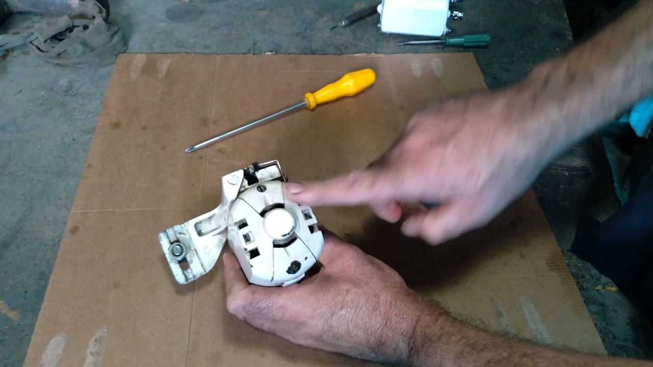 Como trocar o carvão do motor da máquina de costura