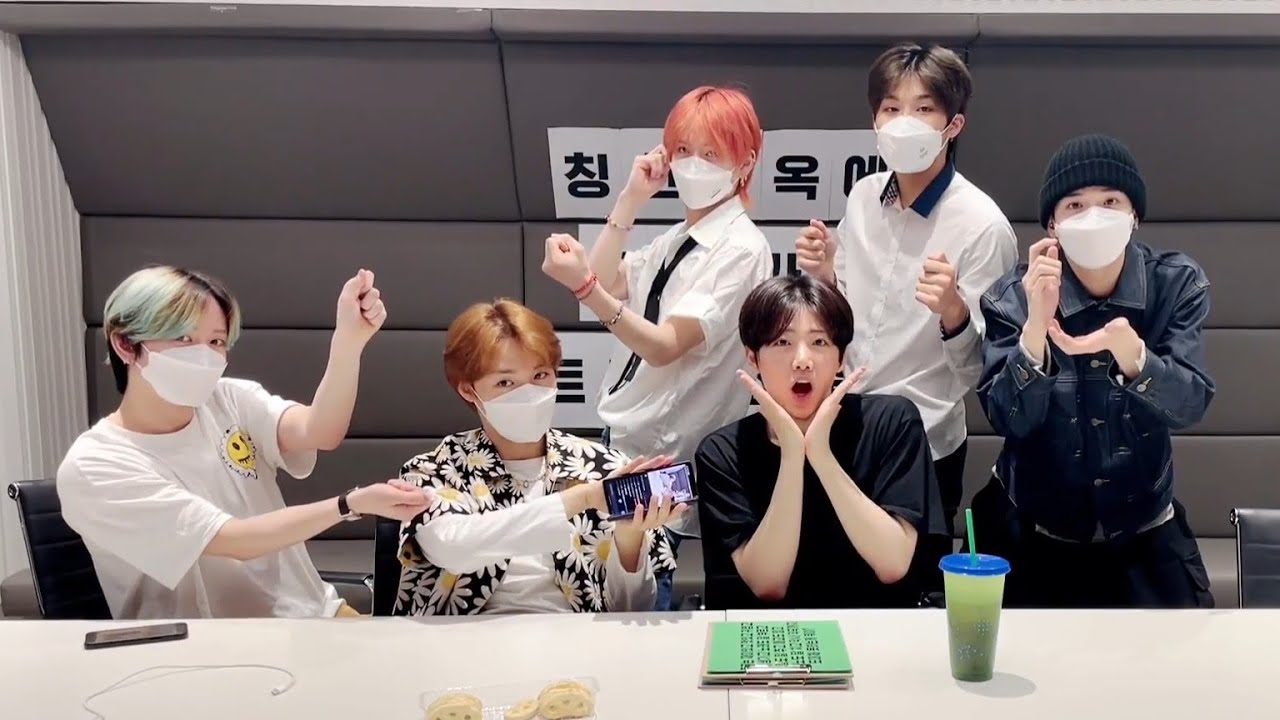 [ENG/INDO Sub] TREASURE Junkyu Day VLive w/ Hyunsuk, Yoshi, Mashiho, Asahi, Doyoung, Jeongwoo 220513