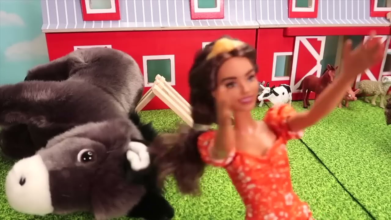 Fizzy the Pet Vet Helps Encanto's Mirabel at the Dentist