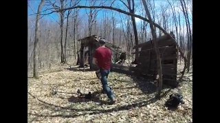 Exploring Canada Abandoned Mica Mine!
