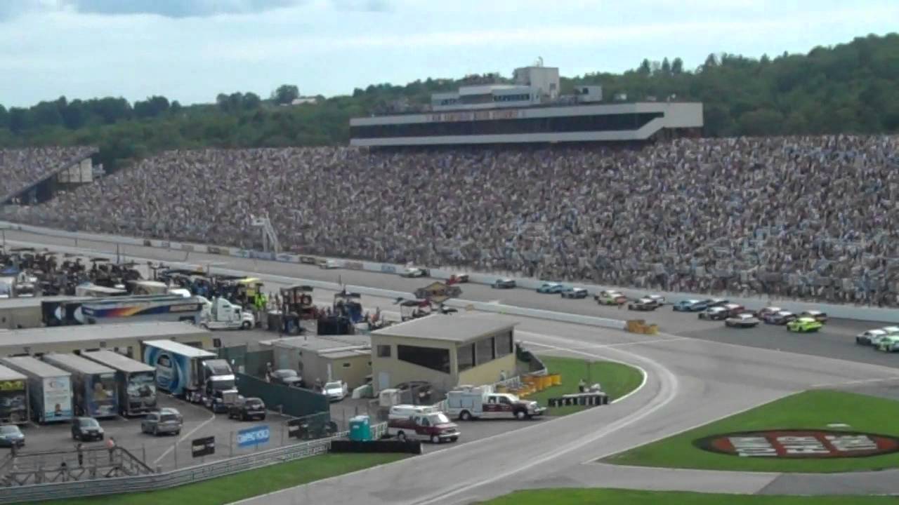 2013 NASCAR New Hampshire Loudon Camping World RV Sales 301 Finish