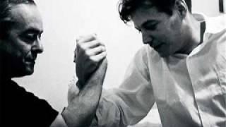 Video thumbnail of "Três apitos - Tom Jobim"
