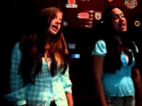 Ariane Franchi & Elaine Franchi (cover) posso clam...