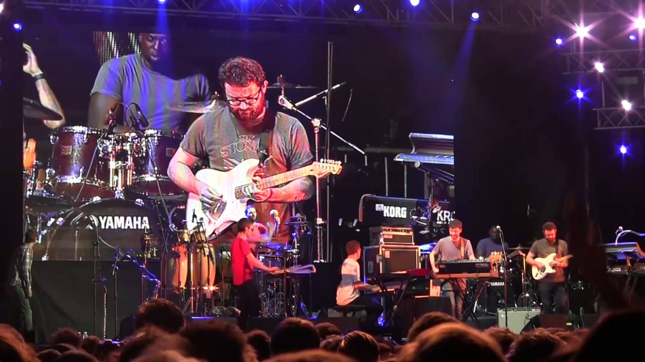 Snarky Puppy - What about me? (Jazzaldia 2016) - YouTube