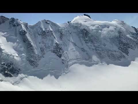 Пролёт возле горы Белуха