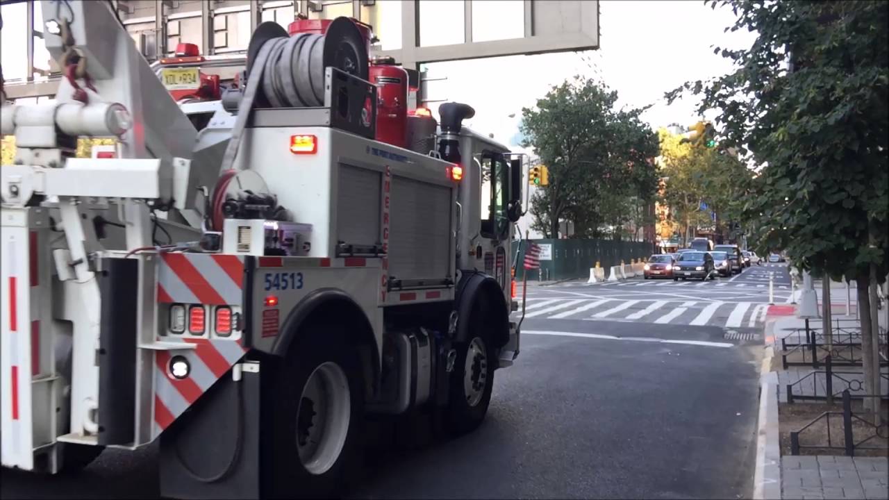 SUPER RARE CATCH OF A NY & NJ PORT AUTHORITY FIRE RESCUE TRUCK