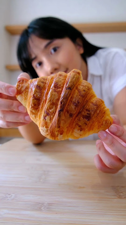 One of the best croissant hack! #luvitaho #crookies #shorts