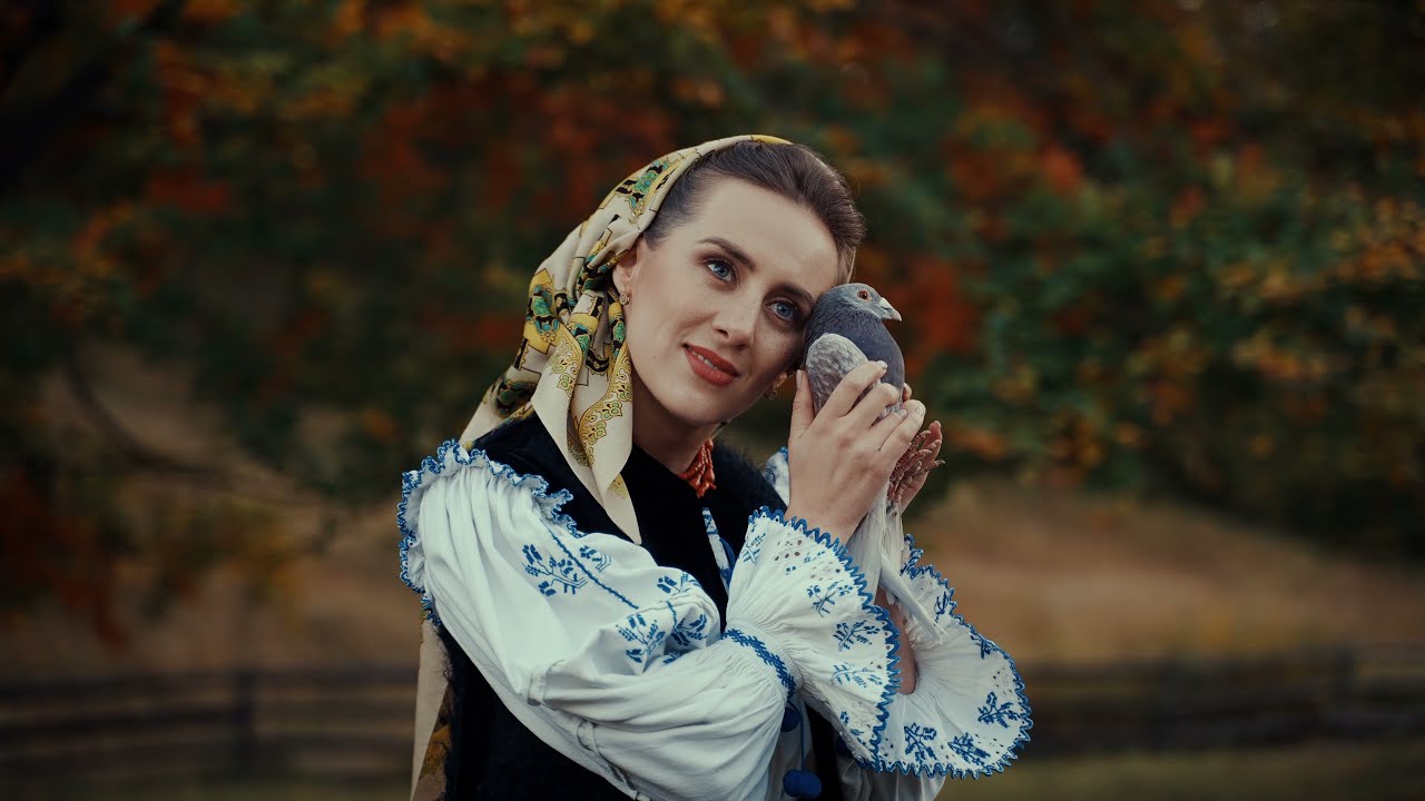 Oana Font- Cumpără-mă, nu mă vinde