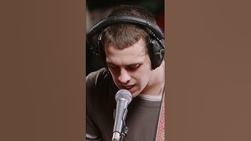 Thumbnail of @royelotis perform 'fried rice' live for #likeaversion
