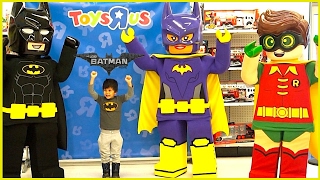 Join troy as he meet and greet batman, robin bat girl from the lego
batman movie coming out this february 2017! also had fun playing at
toys "r" us....