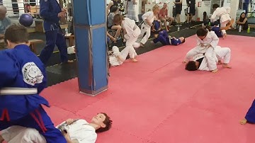 Manly Kids BJJ - guard passing live drill.