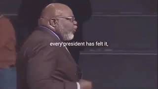 Don't you quit! Don't you do it! Keep the Faith. TD JAKES by Leo Suarez Jr Motivational Videos