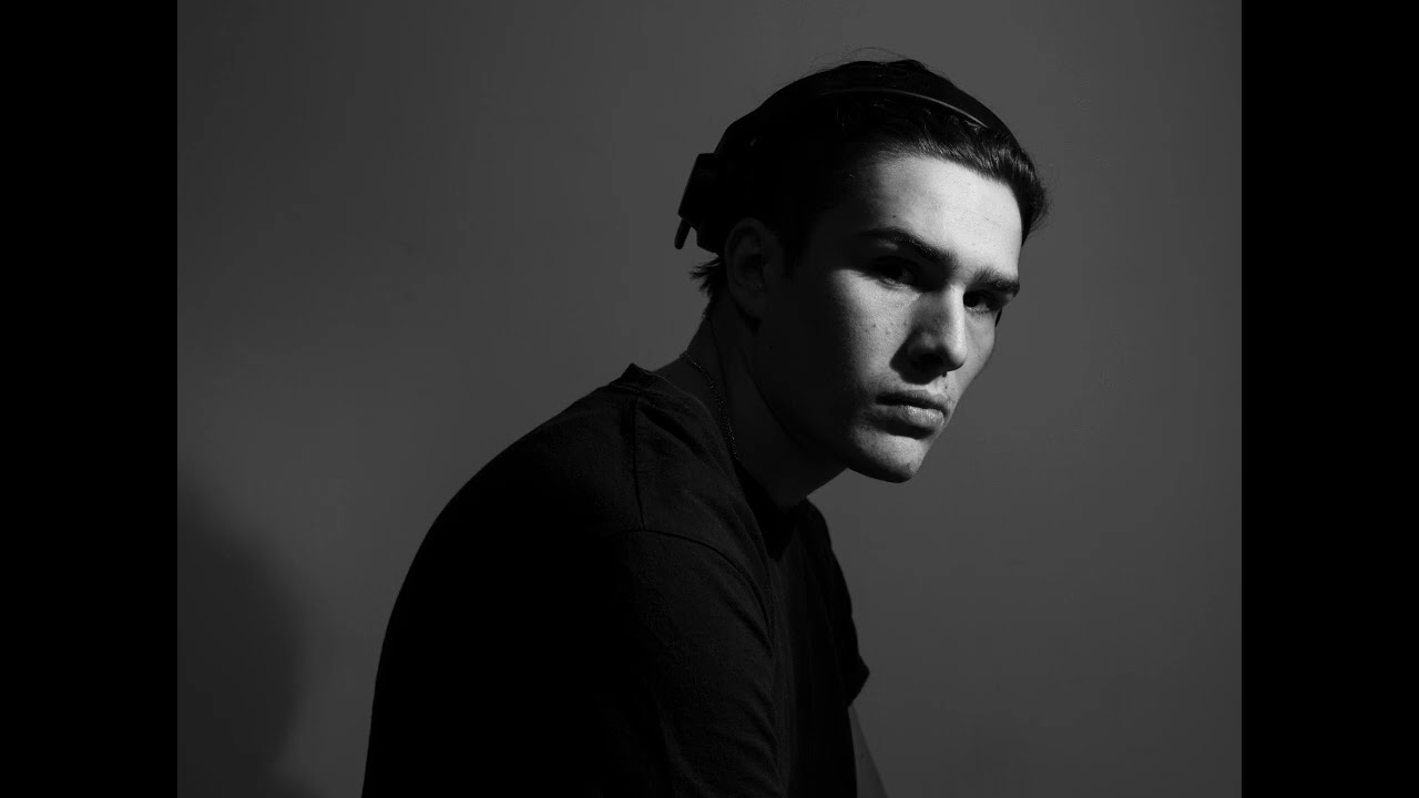 William - Abstract Sound FREE DOWNLOAD (Techno Track)