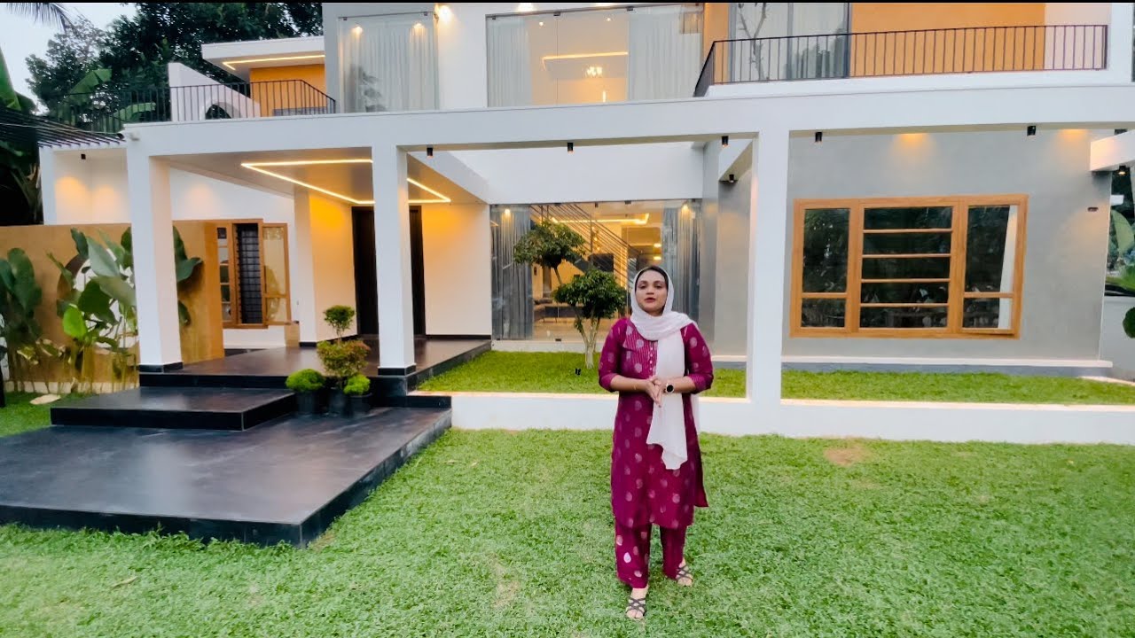 ആരും കൊതിച്ചു പോകും ഇതുപോലൊരു വീട്,lift um അടിപൊളി കിച്ചനും/Stunning Interiors/Home tour Malayalam.