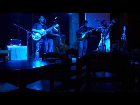 Manush - La Paradoja - Ele Bar