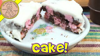 Easy Bake Ultimate Oven Checkered Cake \& Whoopie Pies - Vintage Kitchen!