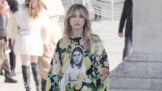 Eve Jobs at the Vuitton Fashion Show in Paris