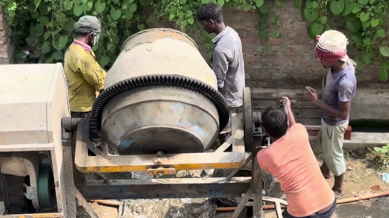 Concrete Mixer 😦🥺🪏🚜🧰🦺 #automobile #construction #concrete #cement #lifeisbutadream  SUBSCRIBEFORMORE