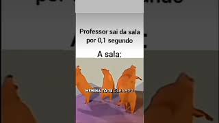 professor sai da sala por 0,1 segundo a sala: #shorts #memes