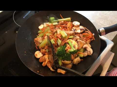 HEALTHY CHICKEN AND VEGETABLE STIR FRY