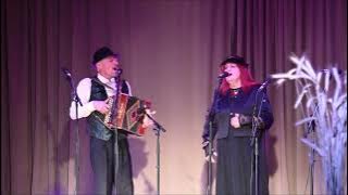 Romansas „Tavo akys“. Velžio amatų centro retro duetas „Kūmai“, vadovė Virginija Stundžienė.