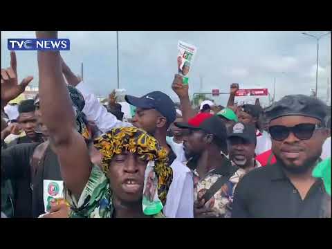 Video (SEE VIDEO) Peter Obi's Supporters Recite National... - youtube