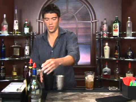 How to Make the Black Lady Mixed Drink