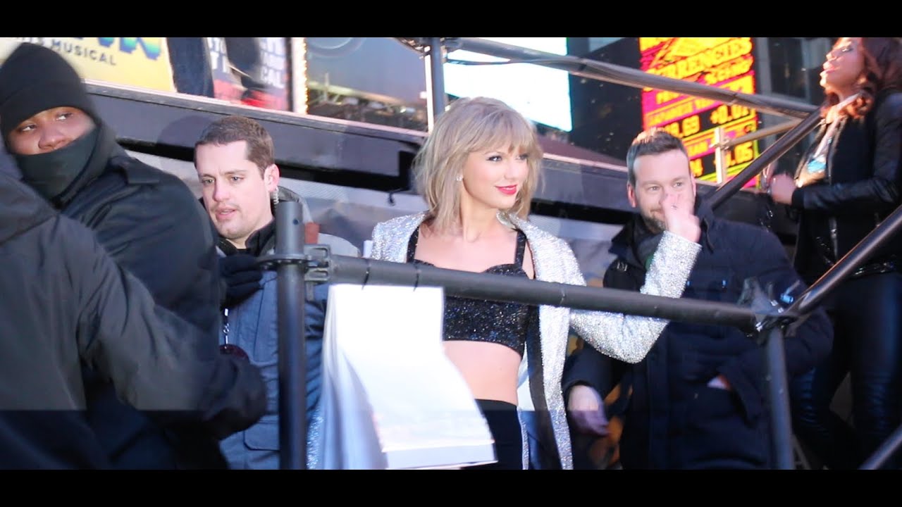 Taylor Swift Falls Down Stairs