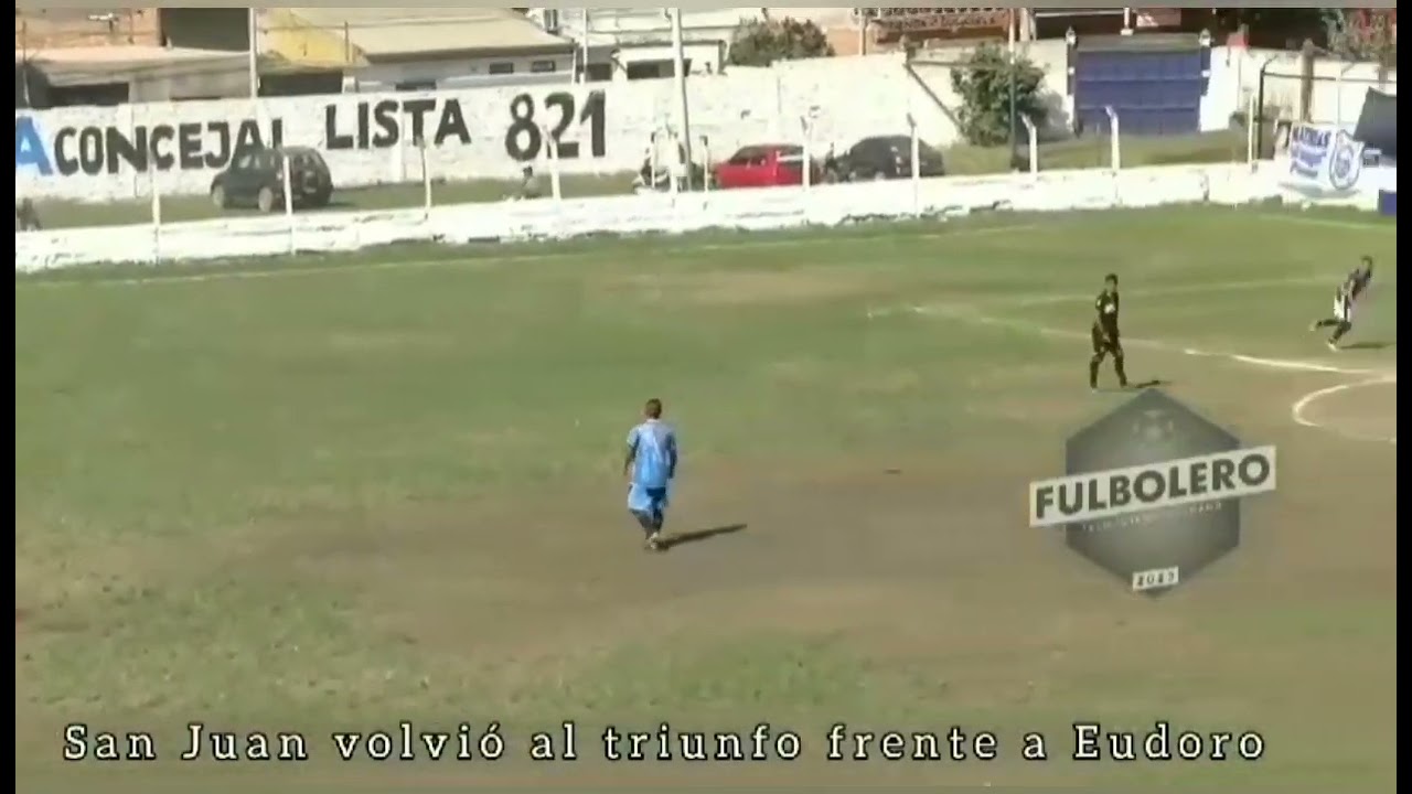 Javier Frías  - Defensor