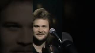 Travis Tritt Performs the Legendary Merle Haggard Standard #LiveCover #CountryMusic