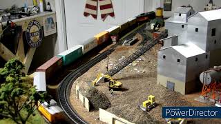 Stars Hollow Railroad: Life-Like Chessie GP38 Fun Run