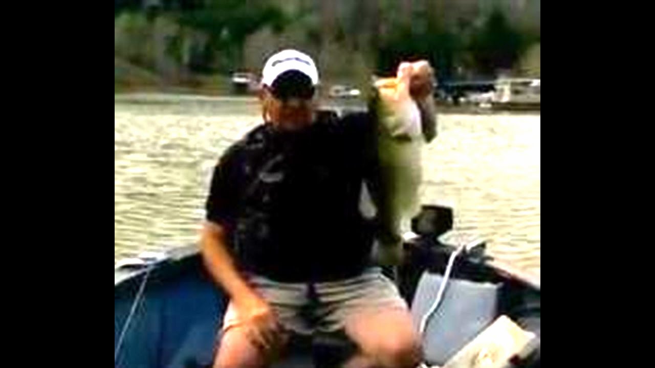 Cave Run Lake. Long Bow Marina . Big Spring crankbait bass !! YouTube