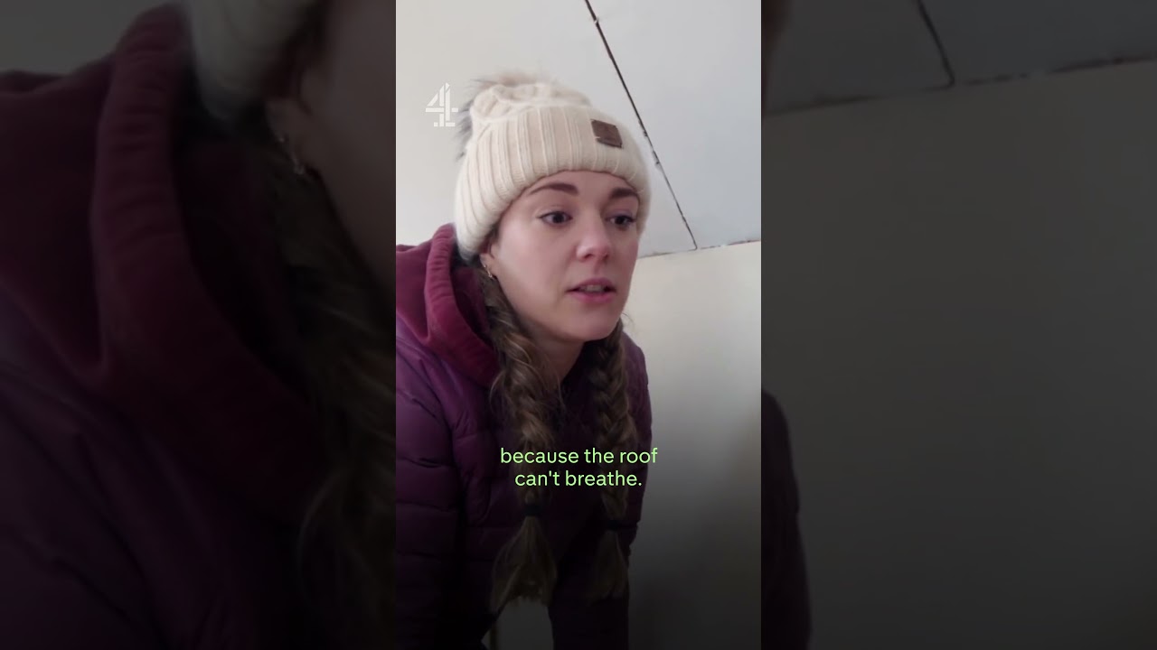 This roof is a disaster! 