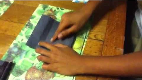 How to make a paper iPod touch holder