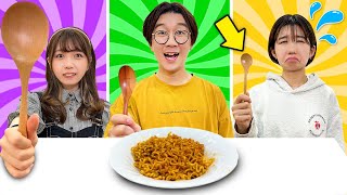 【検証】大中小のスプーンで激辛ラーメン！？ルーレットスプーンチャレンジやってみた！〜Big VS Small Spoon Food Challenge 〜【対決】