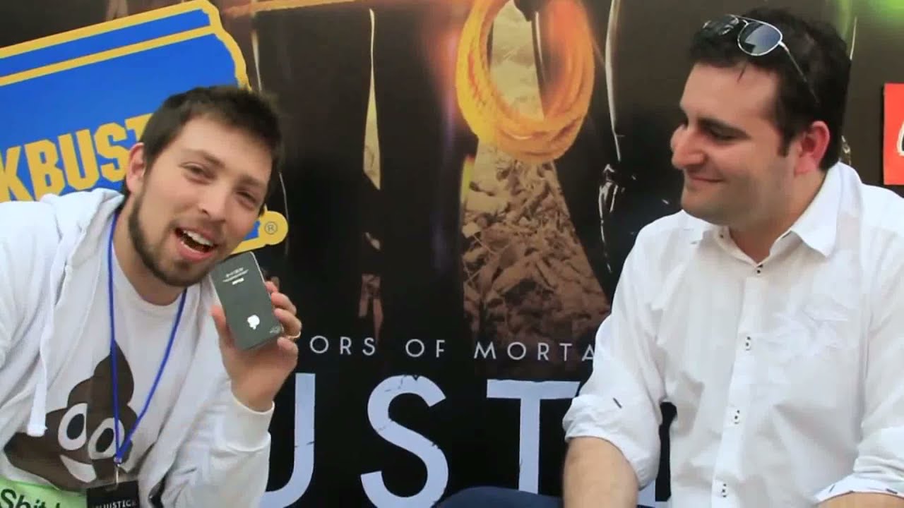 Entrevista a Adam Urbano (Senior Producer Injustice) - La Caja Café