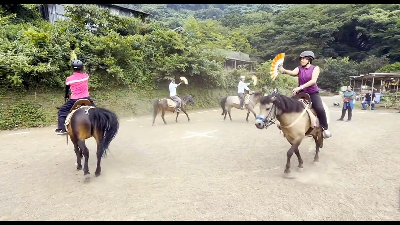 7:17 Horseback Dancing - YouTube