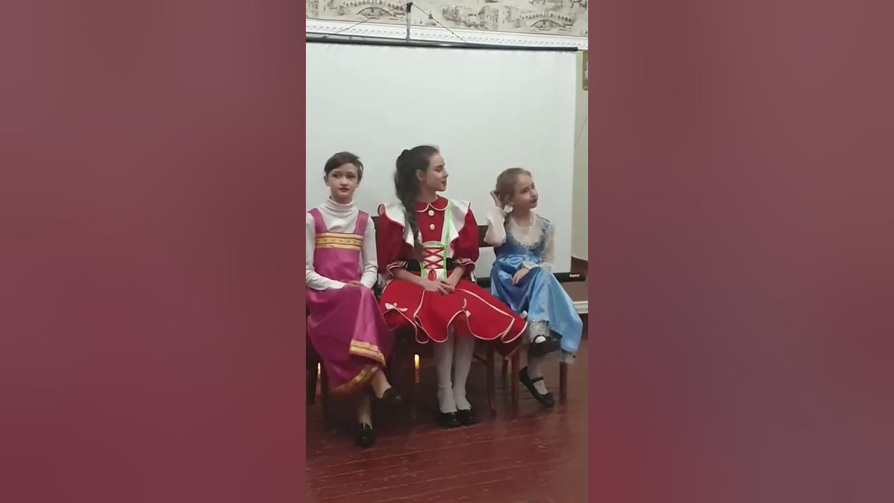 Сказка 3 девицы под окном. Костюм три девицы под окном. Смешные переделанные сказки. Сценка 3 девицы под окном на новый. Костюм три девицы под окном.