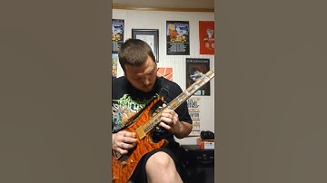 yngwie style 3 string sweep lick! #yngwiemalmsteen #sweeppicking #arpeggios #shorts #solo #classical